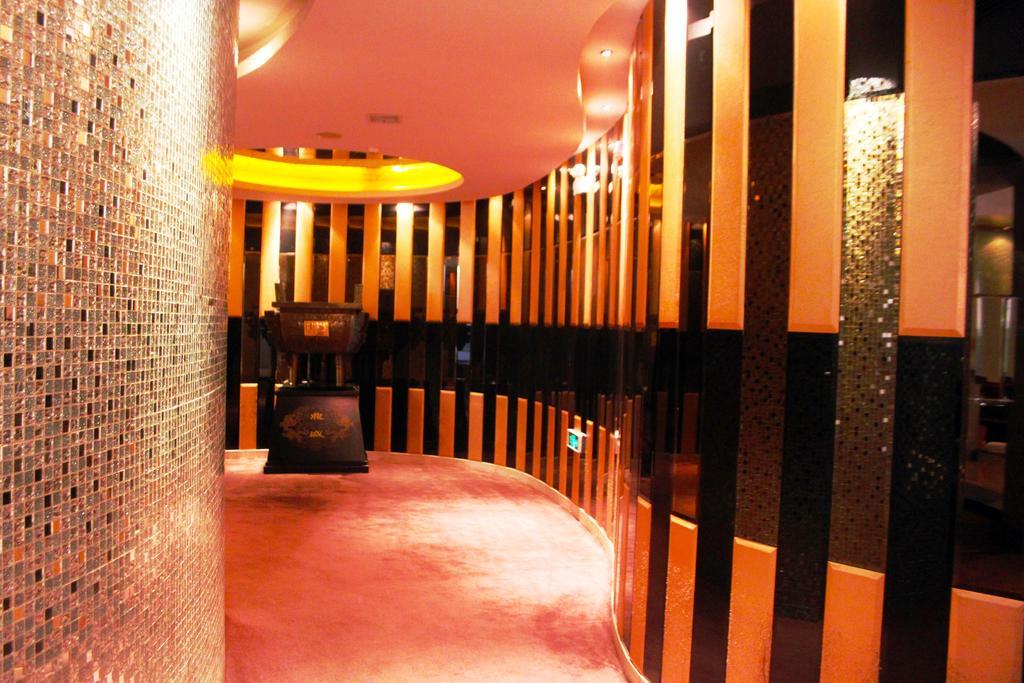 Harbin Yakelai Holiday Hotel Экстерьер фото